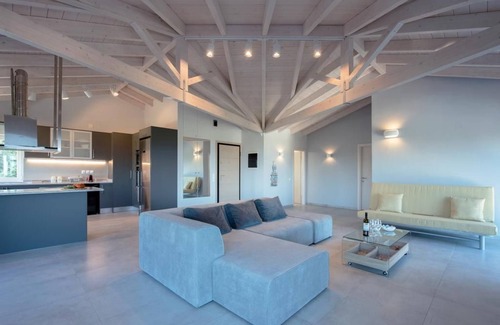 Evropouloi Apartamento | Fedra House - High furnished apartment with breathtaking sea view