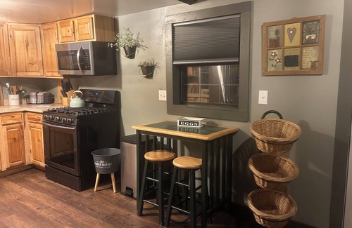 Aquone Casa | Feisty Ranch Farm Retreat - Private and charming 2-bedroom on 15 acres