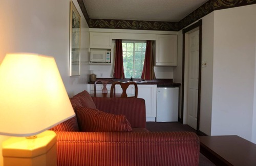 Fenelon Falls Hotel | Fenelon Inn