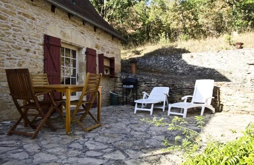 Thonac Villa | Ferienhaus 2 Zimmer 2/4 Personen + TV