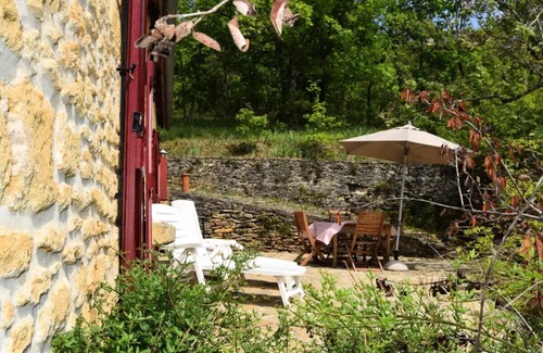 Thonac Villa | Ferienhaus 2 Zimmer 2/4 Personen + TV