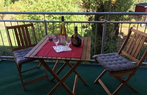 Ochsenfurt Apartamento | Ferienhaus mit Balkon und Garten