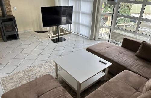 Sebaldsbruck Casa | Ferienhaus mit Privatparkplatz, Terrasse und Stadtnähe