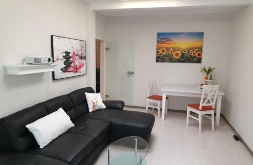 Jesewitz Casa | Ferienhaus mit Sommerpool, Terrasse und Glashaus