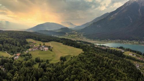 Hermagor-Pressegger See Apartamento | Ferienhaus Schmied