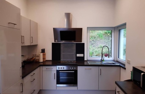 Girkenroth Casa | Ferienhaus Sonnenterrasse - 4-bett Fehaus, Schlafsofa, 2 Bäder, 2 Schlafräume