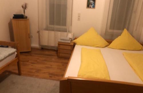 Siegen Apartamento | Ferienwohnung 2Doppel 1 Einzel Bett
