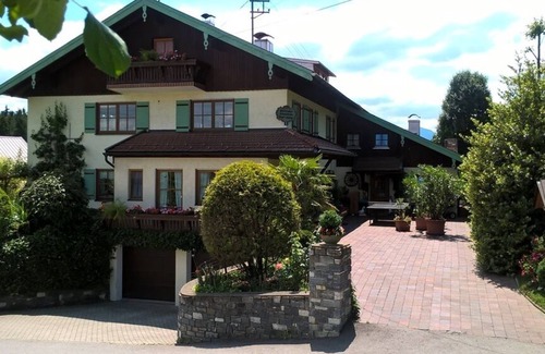 Rimsting Apartamento | Ferienwohnung 90 qm, 2 Schlafzimmer, Balkon