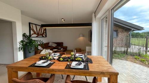 Rhedebrugge Apartamento | Ferienwohnung Alpakablick - inklusive gratis Alpaka Meet & Greet