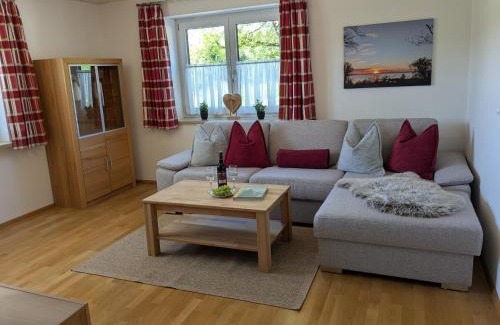 Chieming Apartamento | Ferienwohnung am Krebsbach