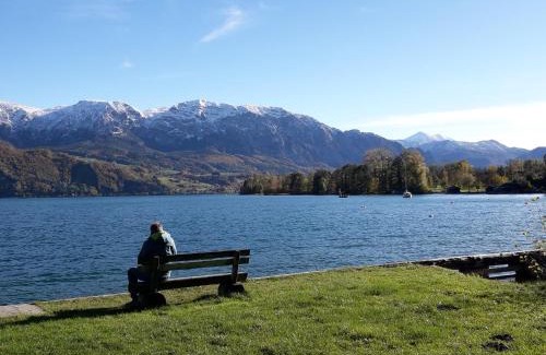 Nussdorf am Attersee Apartamento | Ferienwohnung Claudia mit Terrasse