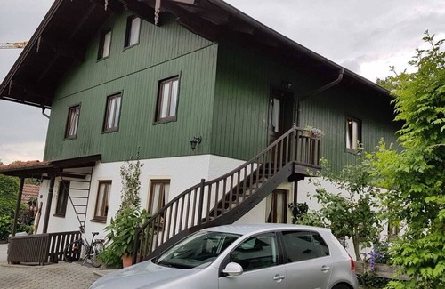 Bad Feilnbach Apartamento | Ferienwohnung bis 2 Personen, 38 qm, 1 Sep. Schlafzimmer, Obergeschoss