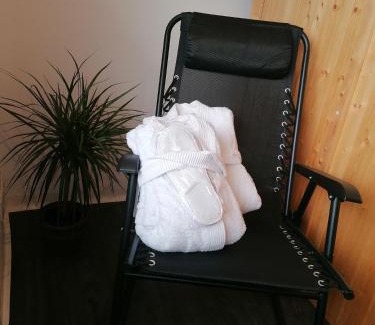 Utzerath Apartamento | Ferienwohnung Christine mit Sauna und Whirlpool