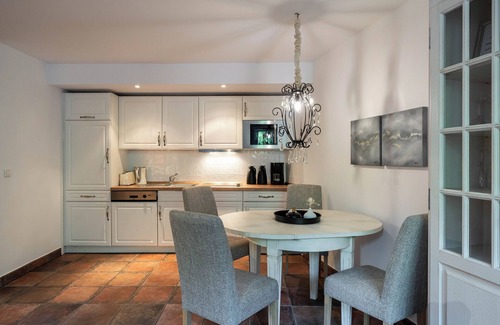 Dierhagen Dorf Apartamento | Ferienwohnungen Fischland