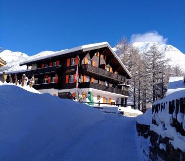 Saas-Fee Apartamento | Ferienwohnung Delphin