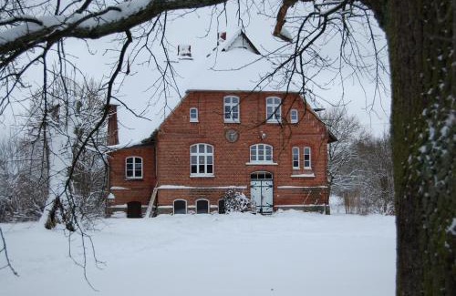 Kuhstorf Apartamento | Ferienwohnung ehemalige Revierförsterei "Morgensünn"