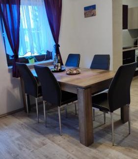 Sehmatal-Neudorf Apartamento | Ferienwohnung Familie Schreiter