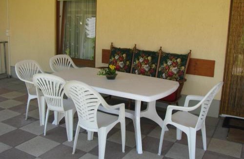 Herbsleben Apartamento | Ferienwohnung Gelhausen