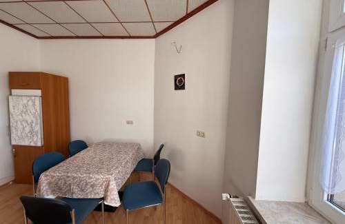 Adorf Apartamento | Ferienwohnung Goldener Drache