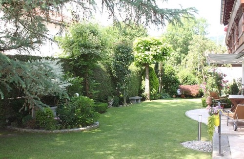 Bad Feilnbach Apartamento | Apartamento "Haus Christel", 1. OG, aproximadamente 32 m², balcón con vista a la montaña.