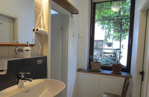 Ostliche Altstadt Apartamento | Ferienwohnung im "mauerblümchen"