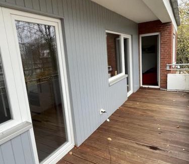 Center Apartamento | Ferienwohnung in zentraler Lage nähe Bahnhof mit 3 Schlafzimmern, Wohnzimmer, Küche, Bad, Gäste-WC und großem Balkon, Parkplätze vorhanden