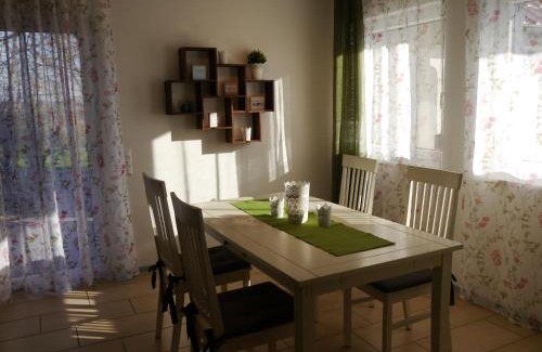 Uettingen Apartamento | Ferienwohnung Kirchberg Uettingen