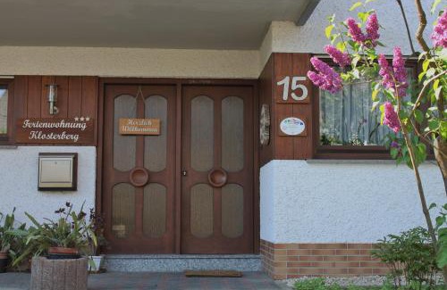 Lehmen Apartamento | Ferienwohnung Klosterberg