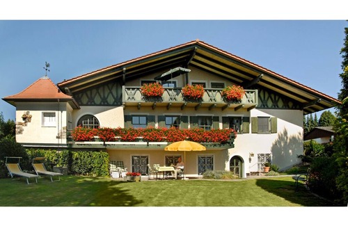 Bad Birnbach Apartamento | Apartamento "Langwinkel" | Apartamento con un balcón cubierto / terraza