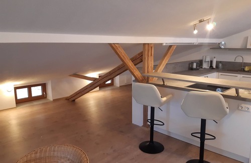 Seeon-Seebruck Apartamento | Ferienwohnung Lindlhof mit Balkon