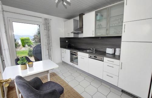 Mainz-Bingen Apartamento | Ferienwohnung Märchenhain mit 2 Bädern und Rheinblick