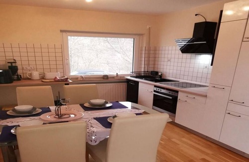 Idar-Oberstein Apartamento | Ferienwohnung Münch - apartment/flat, shower, WC, 2 bedrooms