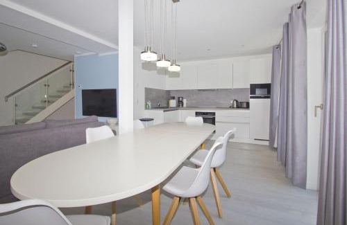 Gross Zicker Apartamento | Ferienwohnung mit Balkon und Gartennutzung - Haus Inselwind FeWo MEERurlaub