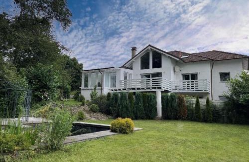 Niederdurenbach Apartamento | Ferienwohnung mit Sauna und Pool