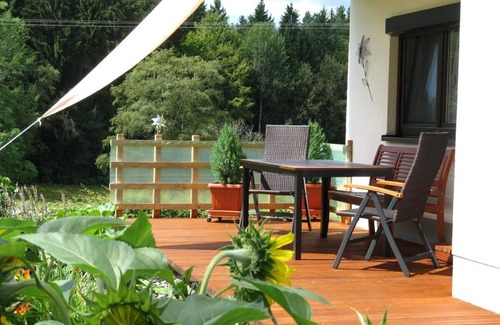 Hohenau Apartamento | Apartamento con terraza orientada al sur y conexión inalámbrica a internet gratuita.