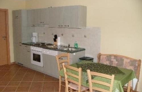 Neuendorf Apartamento | Ferienwohnung mit zwei Schlafzimmern und Terrasse