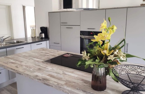 Winnemark Apartamento | Ferienwohnung Ostwind - Schleinah, Balkon, Terrasse, Garten, 2 Duschbäder