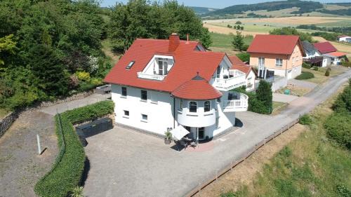 Kaltennordheim Apartamento | Ferienwohnung RhönPanorama EG