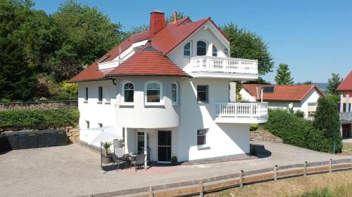 Kaltennordheim Apartamento | Ferienwohnung RhönPanorama EG