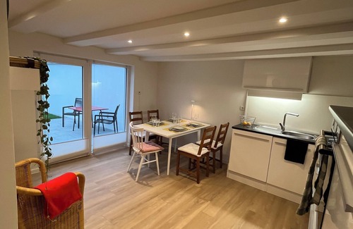 Rolandswerth Apartamento | Ferienwohnung RheinZeit - Freshly renovated half-timbered house directly on the Rhine!