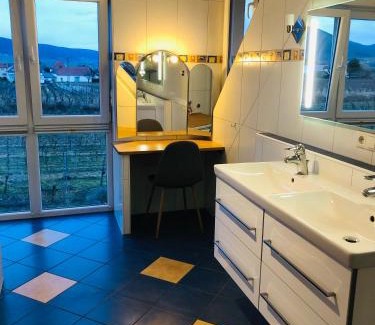 Bochingen Apartamento | Ferienwohnung Südpfalz mit Fernblick