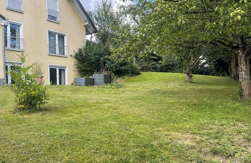 Kastellaun Apartamento | Ferienwohnung Sonnenkastell 2 in der Burgstadt Kastellaun mit Direktem Garten