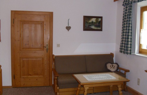 Teisendorf Apartamento | Ferienwohnung Untersbergblick für 2-4 Pers.,2 Schlafzimmer, Wohnküche, Dusche /wc, Ostbalkon