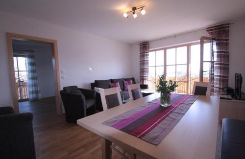 Saaldorf-Surheim Casa | Ferienwohnungen auf dem Paulbauernhof