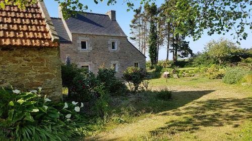 Plounevez-Lochrist Casa | fermette
