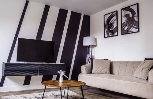 Rugby Casa | Fern Green Close