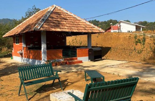 Kunjila Casa | FernHills Homestay