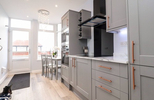 Knott End-on-Sea Cabaña | FERRY VIEW, pet friendly in Knott End-On-Sea