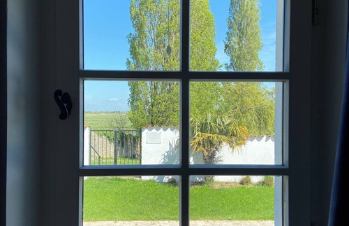 Saint-Just-Luzac Casa | Feusse Castle