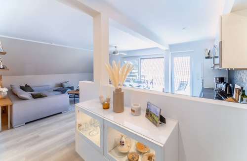 Emden Apartamento | Fewo am Schwanenteich mit Dachterrasse